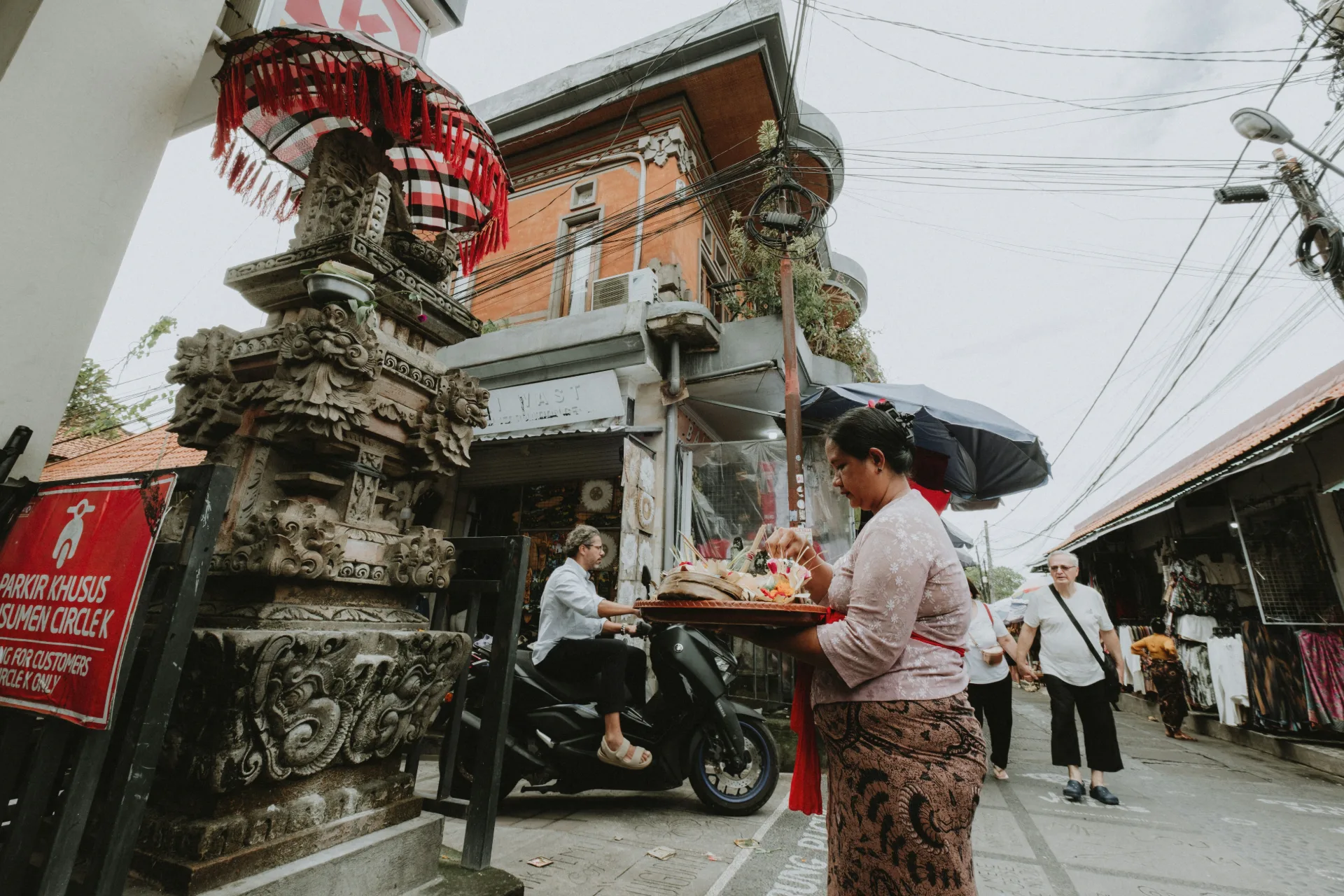 Ubud Market and off to Sidemen — Photo 2