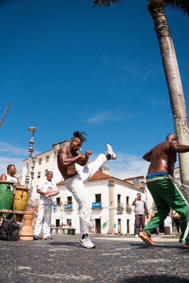 Bahia: Tamburi, Cammino e Onde